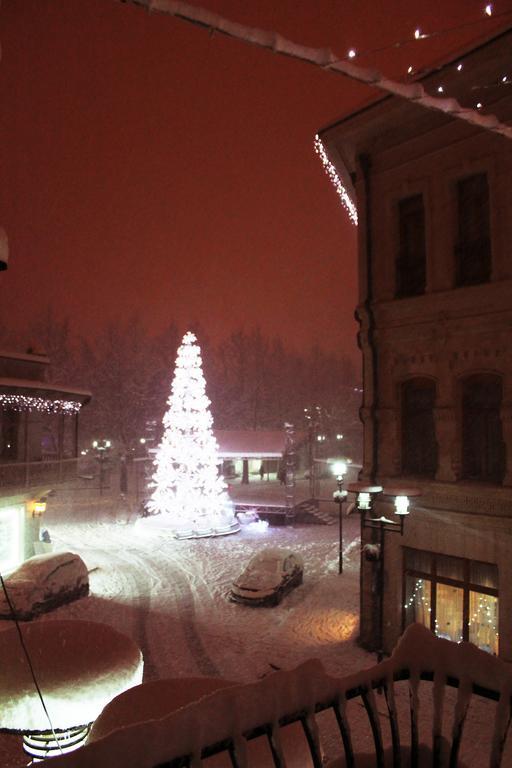 Guesthouse Medea On Pushkini 4 Kutaisi Bagian luar foto